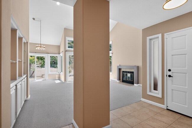 Building Photo - 12137 Putting Green Row