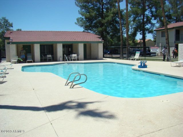 Building Photo - 623 W Guadalupe Rd