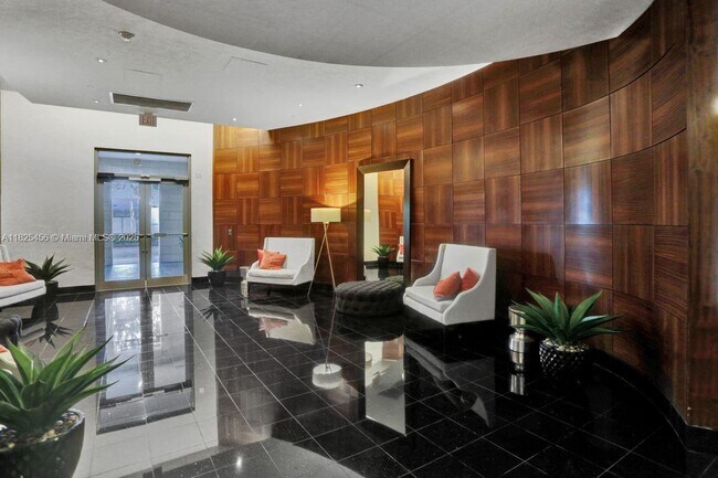 Building Photo - 3000 Coral Wy