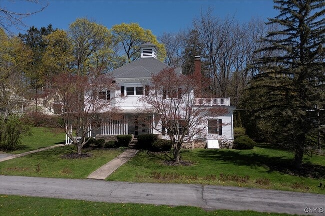 Primary Photo - 40 Lakeview Cir