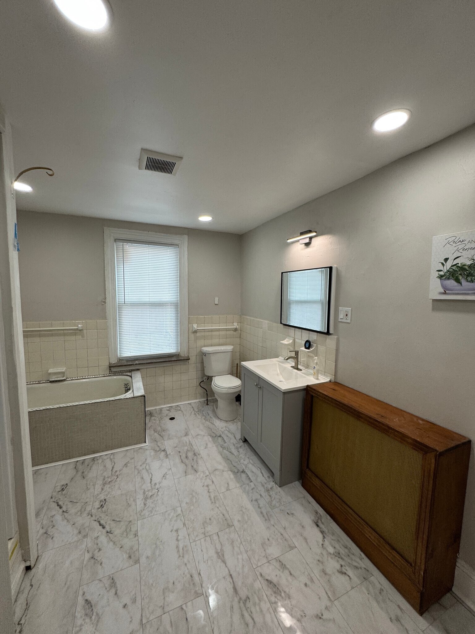 Building Photo - 2422 Brown St