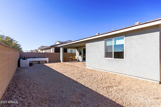 Building Photo - 11353 N Luckenbach St