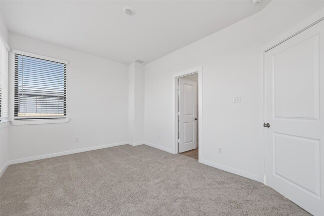 Building Photo - 3223 Loam Ln