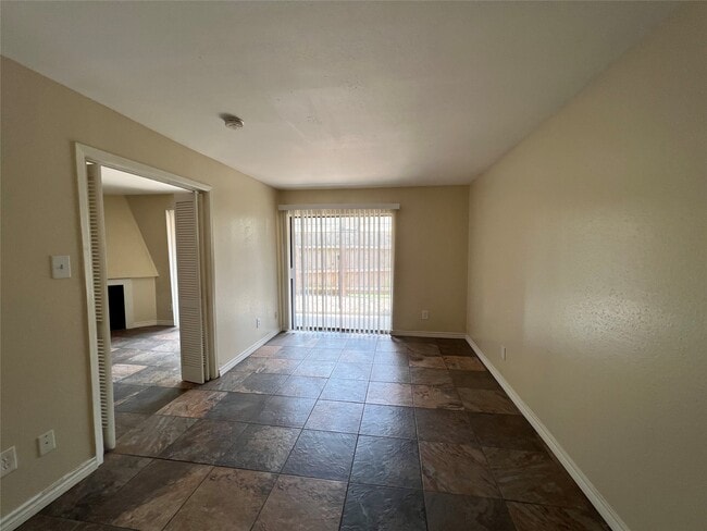 Building Photo - 10075 Westpark Dr