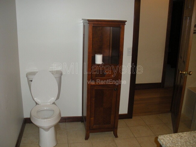 Building Photo - 2547 Nottingham Pl