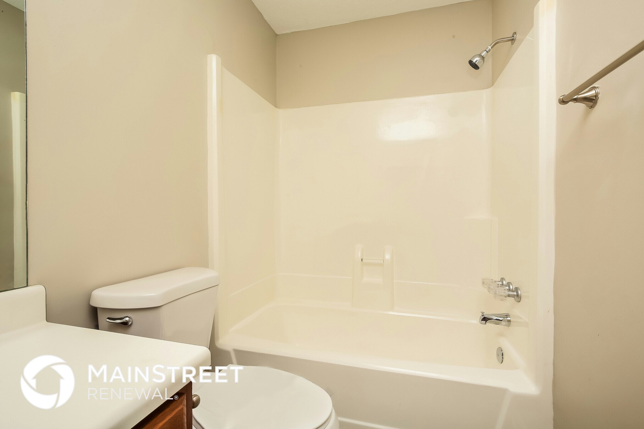 Building Photo - 214 Riverwood Dr