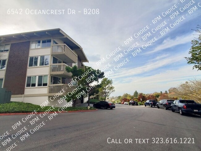Building Photo - 6542 Ocean Crest Dr