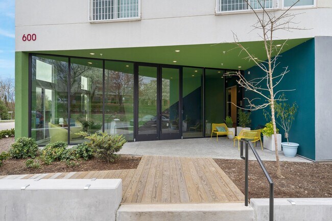 Building Photo - Modern 2 BR condo in downtown Durham!