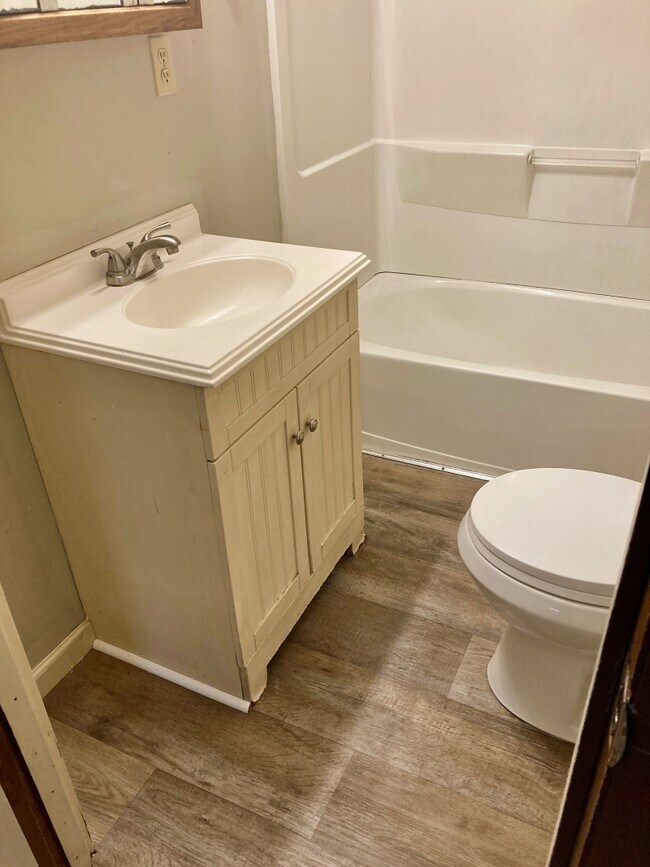 Building Photo - 117 Parkburg Rd