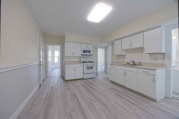 Primary Photo - 29 Intervale St