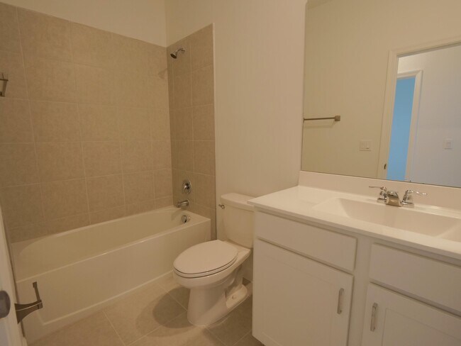 Building Photo - 206 SE Woodbark St