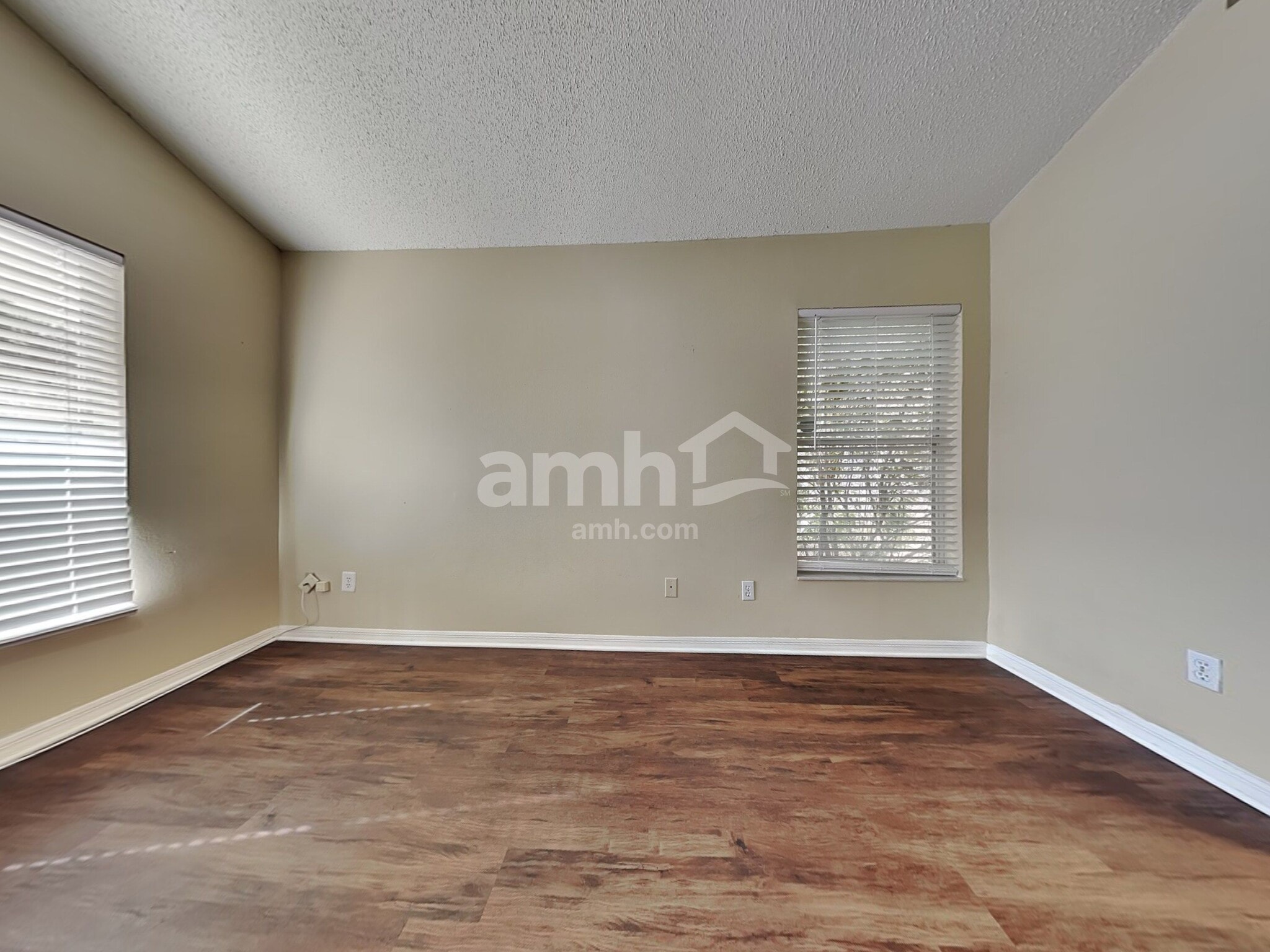 Building Photo - 2315 Kenwick Dr