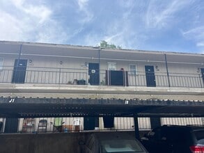 Building Photo - 170 De Chantle Rd