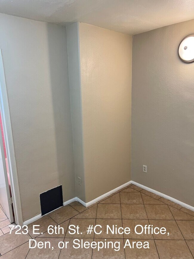 Building Photo - C414