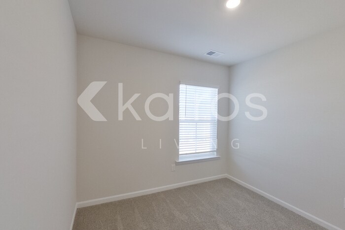 Building Photo - 2541 Banyon Cir