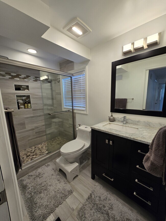 Building Photo - 3803 Towanda Rd