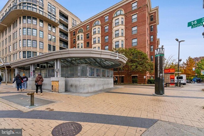 Building Photo - 1421 Columbia Rd NW