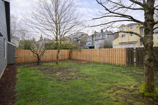 Building Photo - 2917 NW Watkins Ct