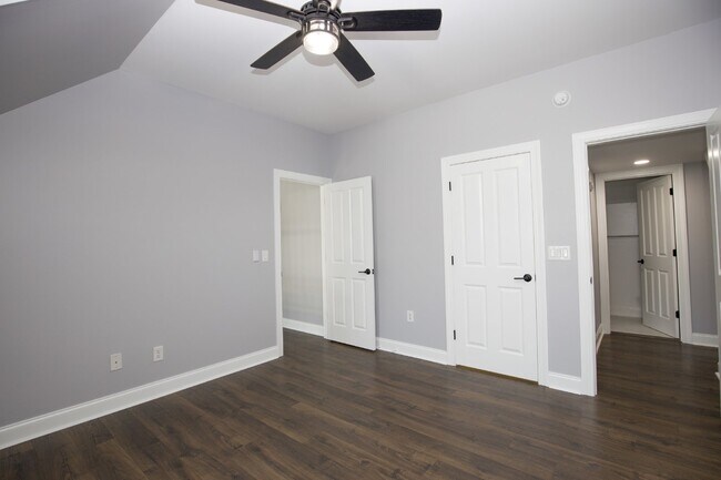 Building Photo - "Spacious and Inviting 2620 sq. ft. Home i...