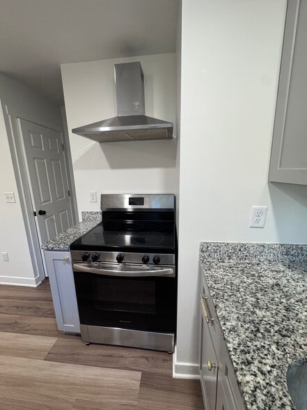 Building Photo - 1759 Monterey Ct
