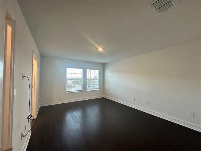 Building Photo - 28413 Grassland Rnch Ln