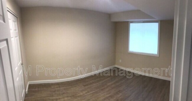 Building Photo - 250 S Harris Ave