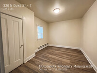 Building Photo - Nice 1 Bedroom Apt