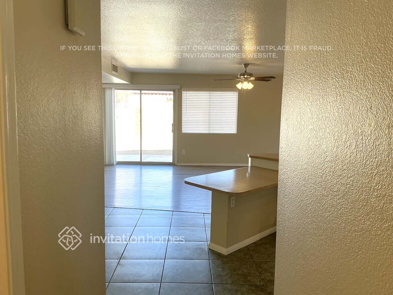 Building Photo - 11322 W Alice Ave