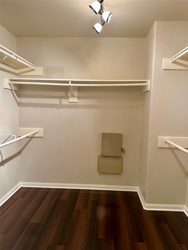 Building Photo - 13559 Fawn Lily Dr