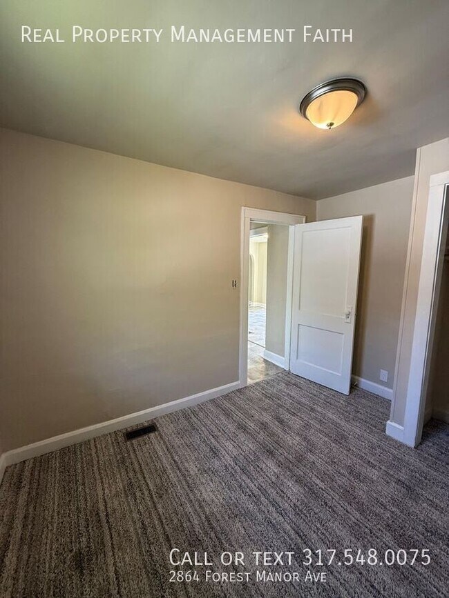 Building Photo - 2864 Forest Manor Ave