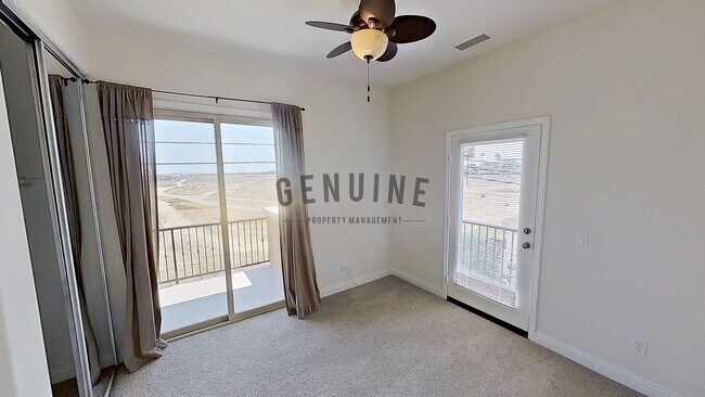 Building Photo - Spacious 3Bd 2.5Ba 2 Story Home w/ Fabulou...