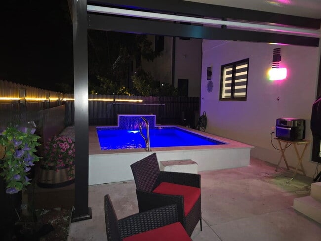 Building Photo - Northwest 12th Avenue, Miami, FL 33128 - 5...