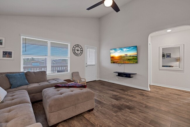 Building Photo - Beautiful 4 Bedroom/2.5 Bathroom Two Story Newly Built in the West Side of San Antonio