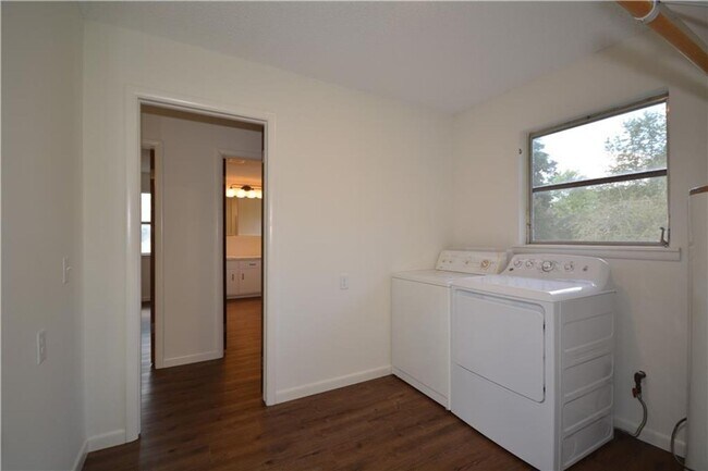 Building Photo - Secluded 3 Bedroom Home Near Lake Fayettev...