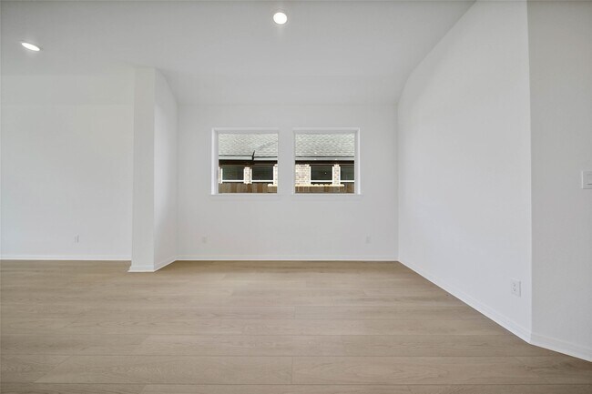Building Photo - 42710 Loma Vista Ct
