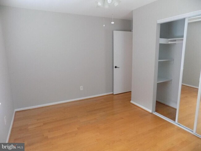 Building Photo - 313 Glenville Rd