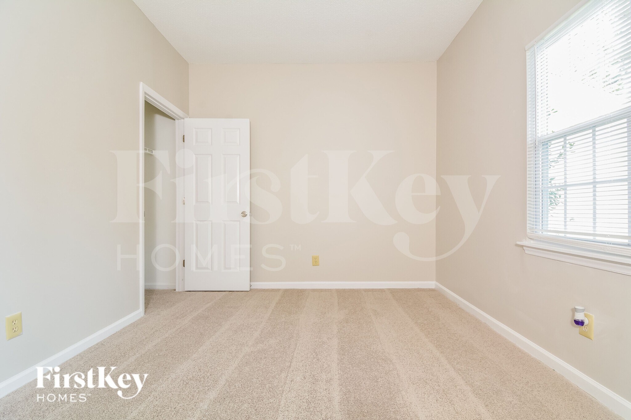 Building Photo - 6 Halsey Pl