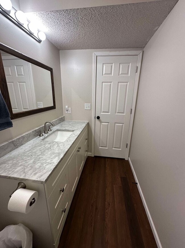 Building Photo - 3 Bedroom, 2 bath home for rent in Waynesville