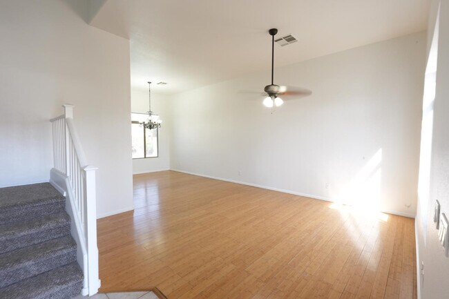 Building Photo - 16182 N 157th Dr