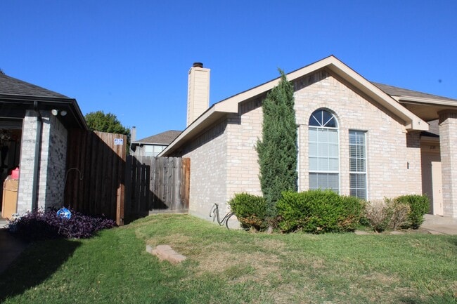 Building Photo - 3133 Walingford Dr