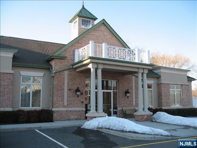 Building Photo - 2411 Windsor Park Ct
