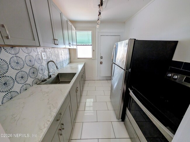 Building Photo - 2701 Myra St