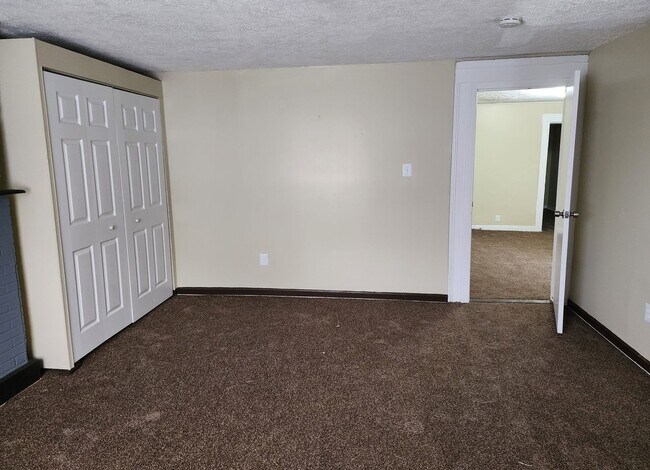 Building Photo - Cute & Quirky 3 bedroom House in Portland