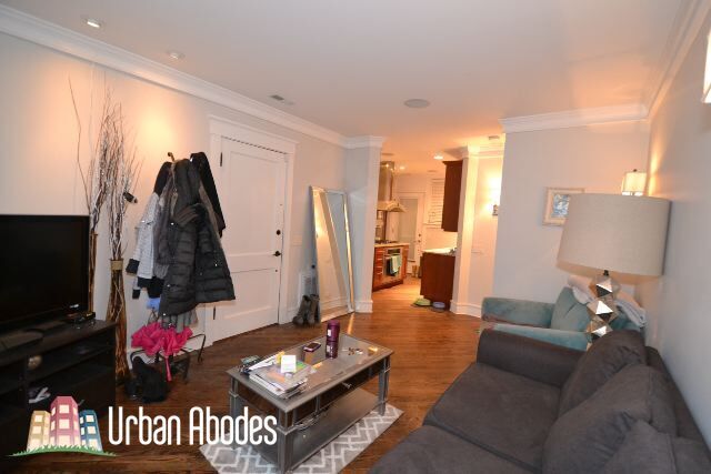 Building Photo - 1406 W Cornelia Ave