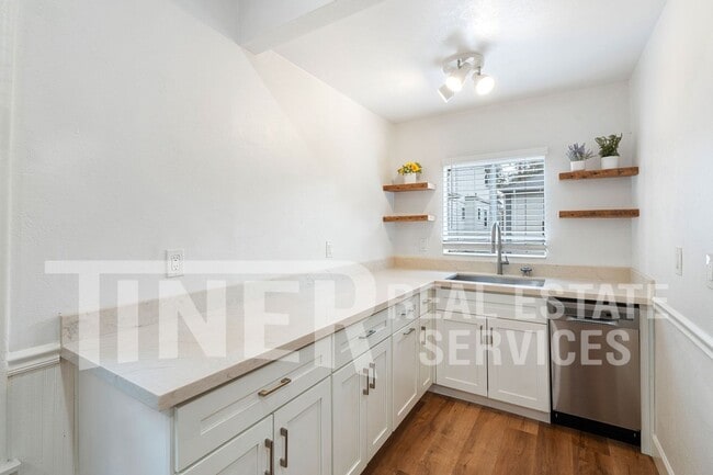 Building Photo - 1510 E Street-