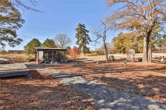 Building Photo - 287 Ravenhurst Ln