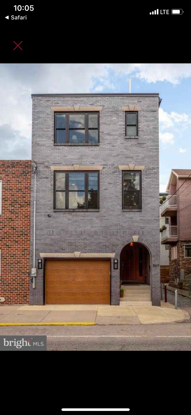 Building Photo - 869 N 5th St