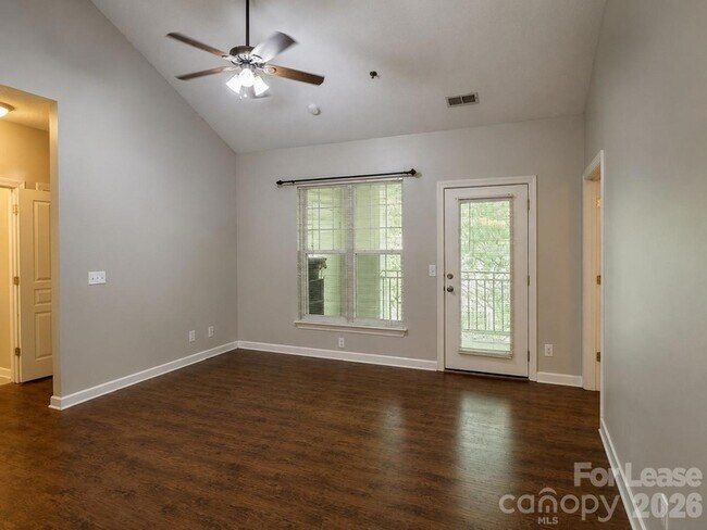 Building Photo - 18710 Oakhurst Blvd
