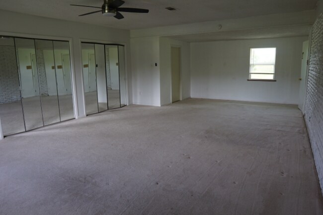 Building Photo - 14379 Duckworth Rd