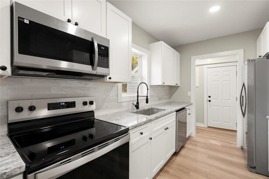 Building Photo - 1332 Thurgood St SW